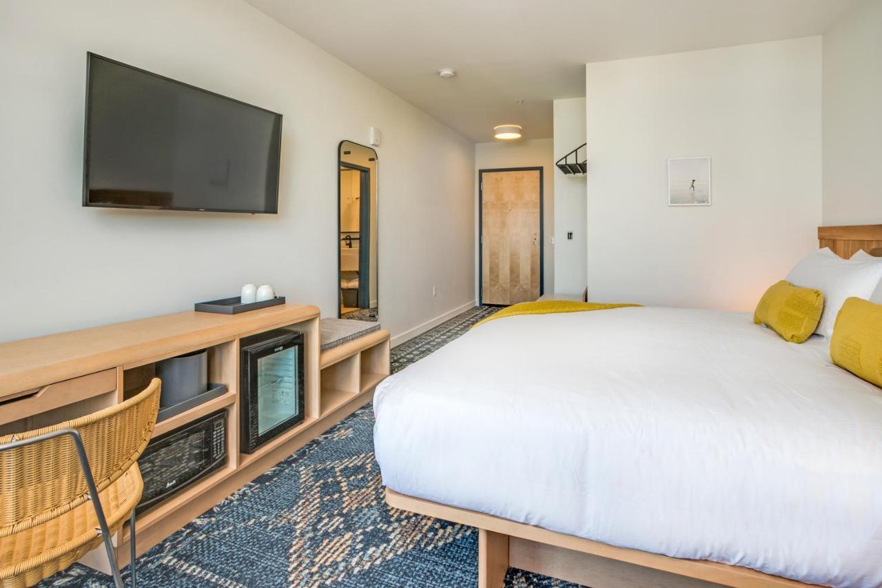 Saltline Hotel Сийсайд Екстериор снимка