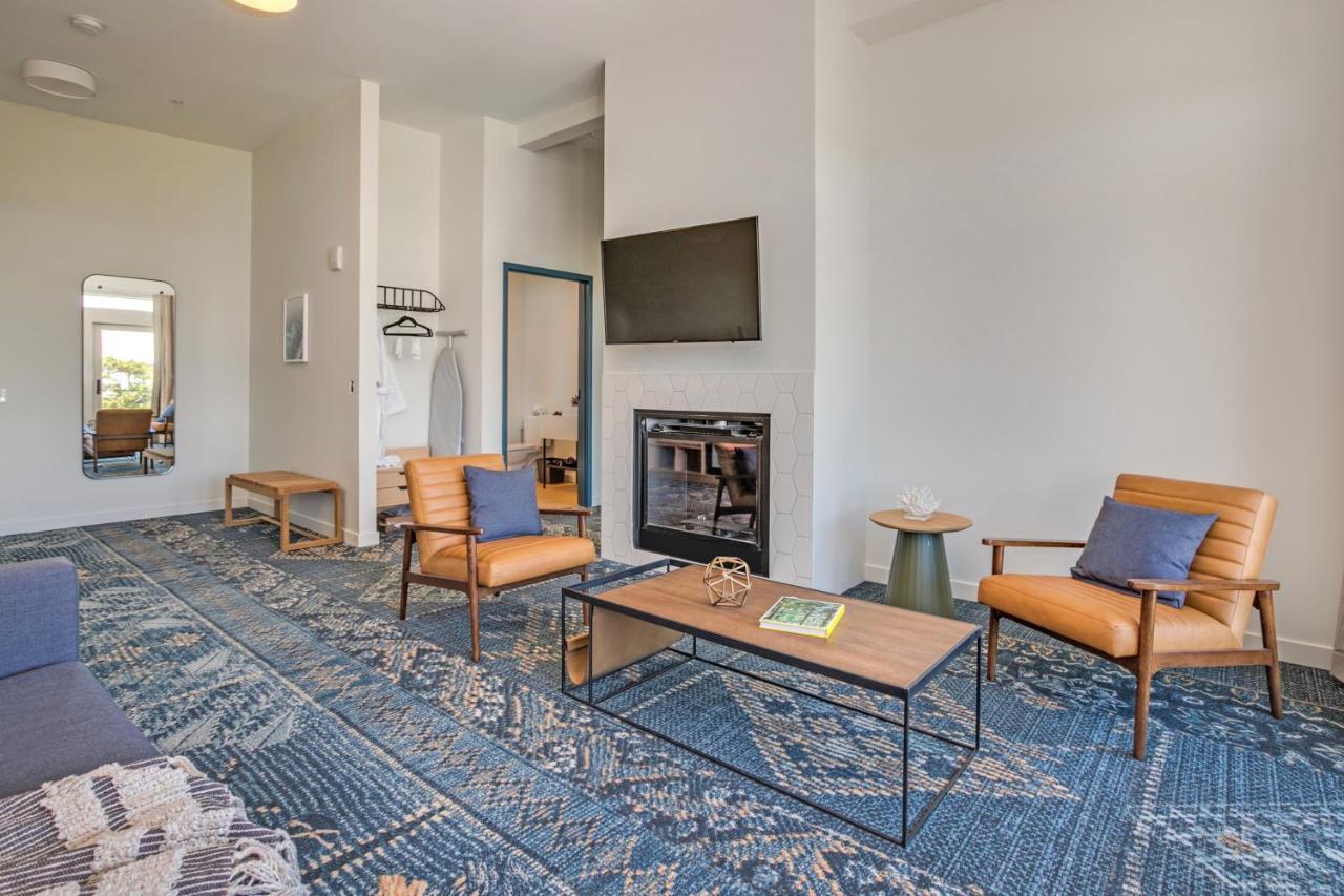Saltline Hotel Сийсайд Екстериор снимка