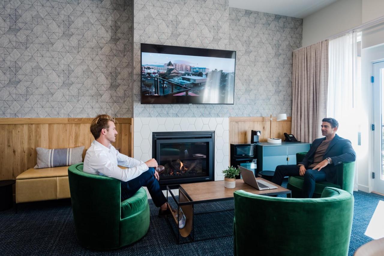 Saltline Hotel Сийсайд Екстериор снимка